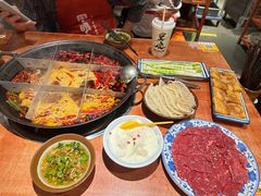 -周小明火锅(黑金冠社区店)