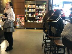 -星巴克(杭州西湖银泰1F店)