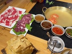 -顶顶汤火牛排火锅·经典铜锅涮肉