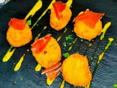 -MONICH牛排融合餐厅(和义大道购物中心店)