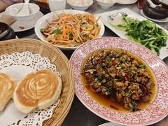 -蔼若春.传承三十年云南菜(金碧公园店)