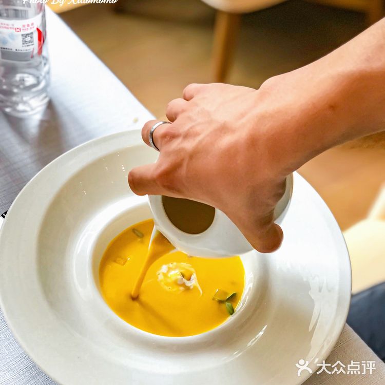 中央大街这家敲适合约会专研牛排🥩的餐厅真的绝