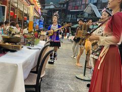 -刘姐啤酒鱼民族演艺餐厅(西街总店)