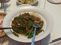 -阿瓦山寨·湘菜现炒·剁椒鱼头王(咸阳总店)