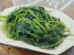 -银峰农庄·特色烧鸡·鲜无花果浸鸡