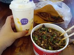 -八一路好吃街(雨田商务大厦店)