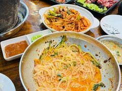 -韩风烤牛肉冷面店