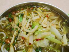 酸辣笋尖米粉-卓雅桂林米粉