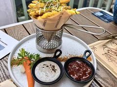 -Mark&Mars Restaurant