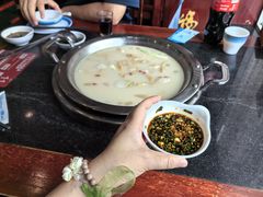 -老来福·非遗酸汤兔(凯旋路店)