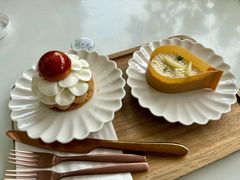 -VERIE BAKEHOUSE
