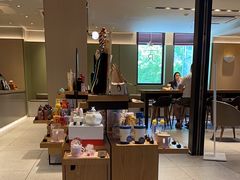 -星巴克臻选(上海中环广场2F店)