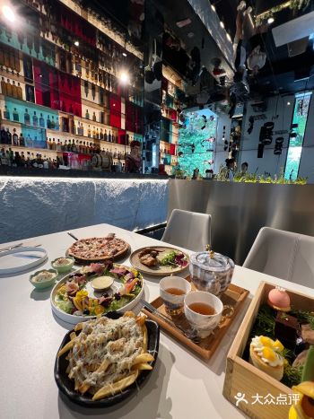 大连南山新发现的！能呆一下午。。。