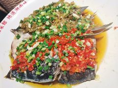 双味剁椒鱼头-味上湘菜馆(阿波罗店)