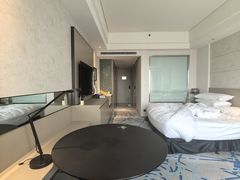 -上海漕河泾万丽酒店