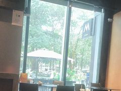 -M Stand(深圳龙岗万科广场店)