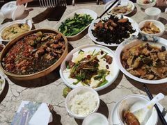 -鲤鱼塘农家山庄