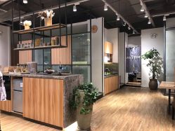 -Mentor Hair Salon