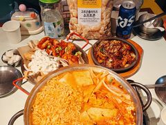 部队火锅-富乐满 炸鸡&韩国料理 불로만(虹泉路店)