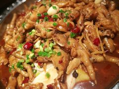 鸡爪煲-胖哥俩肉蟹煲(湖滨银泰in77店)