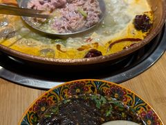 -洱火云南酸菜牛肉火锅(石景山当代商城店)