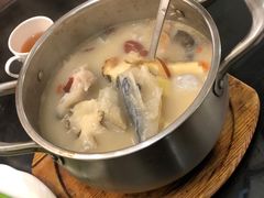 川芎白芷浸鱼头-文记壹心鸡(宝华路店)