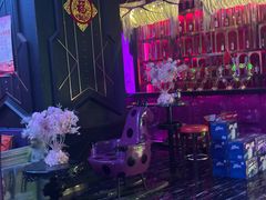 -UK派对KTV(日月广场店)