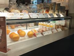 面包甜点陈列柜-喜茶(中山利和新地店)