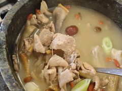 -鲁朗纳麦石锅鸡庄园