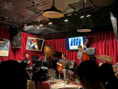 -东岸Cafe 爵士俱乐部
