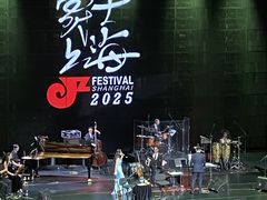 -交通银行前滩31演艺中心