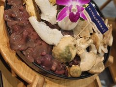 -一朵菌·野生菌探索家火锅(南亚店)