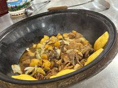 -粘豆包柴火铁锅炖