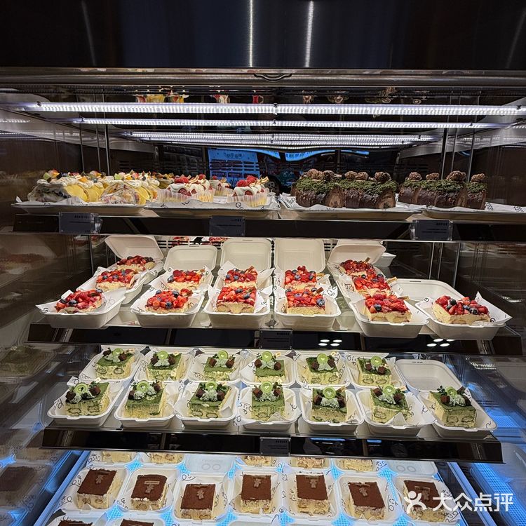 沈阳中街新开的！！面包脑袋冲冲冲！真心好吃😋