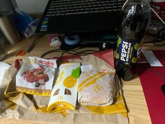 -麦当劳(龙洞店)