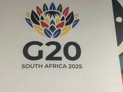 -奥利弗·雷金纳德·坦博国际机场