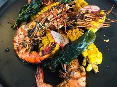 惹味胡椒虾配烤玉米-CHILLAX轻乐时(侨建·Hi City店)