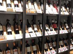 -中百仓储超市有限公司(越秀星汇维港店)