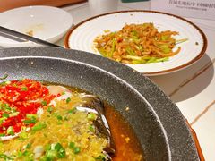 -阿瓦山寨·湘菜现炒·剁椒鱼头王(咸阳总店)