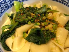 油泼面-東舍食唐精品陕菜馆