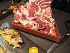 -铭牛烧肉·和牛海鲜自助(高新月牙湖店)