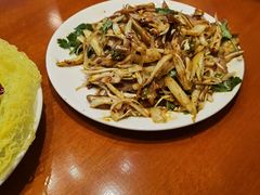 -郑件洋芋饭庄