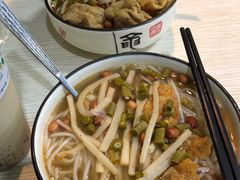 -忆螺巷螺蛳粉(步行街小巷店)