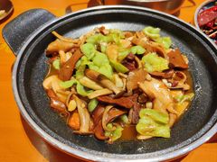 -老滇山寨•云南特色菜•地方菜•民族风情歌舞表演(金碧店)