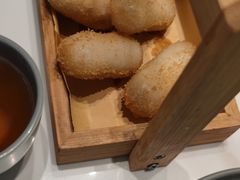 -洪氏嗨捞·广东猪肚鸡·椰子鸡火锅(西咸万象城店)