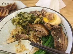 -狮头牌卤味研究所·卤味饭(花城汇南区店)