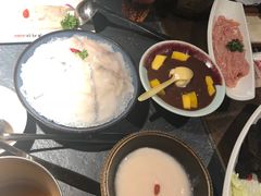 -老牌坊云南鱼豆花火锅(哈西万达店)