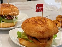 -必胜客(砂之船中东奥莱店)