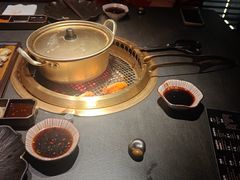-铭牛烧肉·和牛海鲜自助(高新月牙湖店)