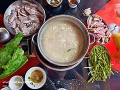 -老石黑山羊毛驴肉火锅(金凯广场店)